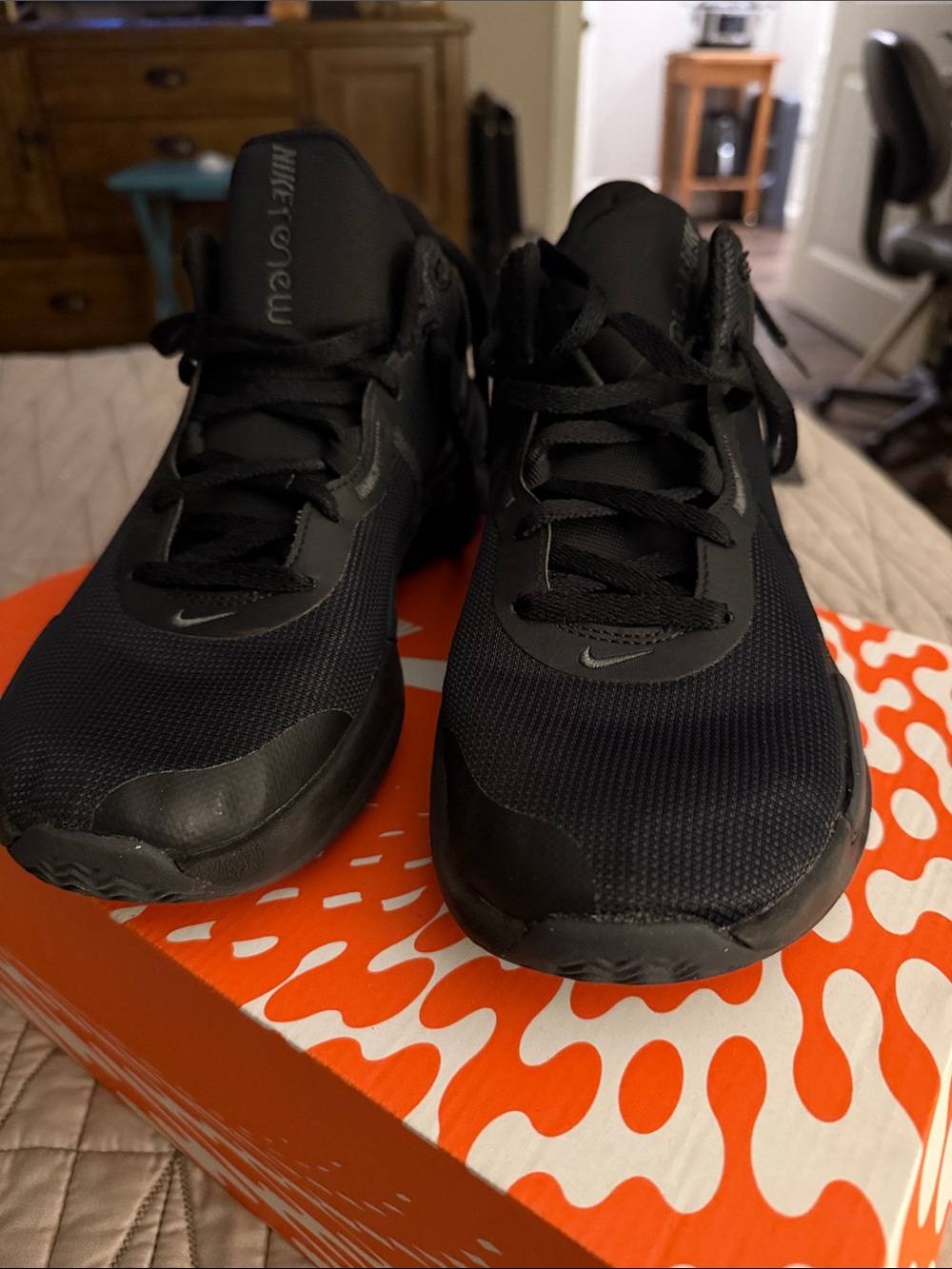 Nike Men’s Black Athletic Running Sneakers
